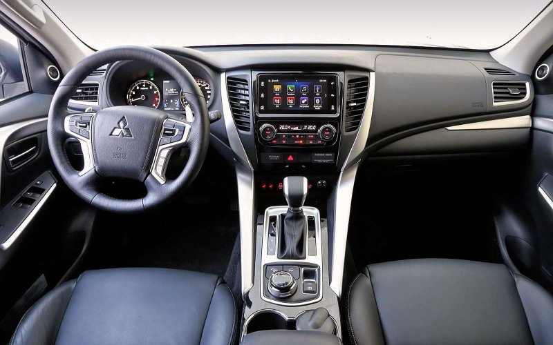 Mitsubishi Pajero Sport Interior