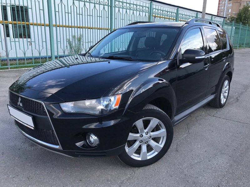 Mitsubishi Outlander 2021 Black