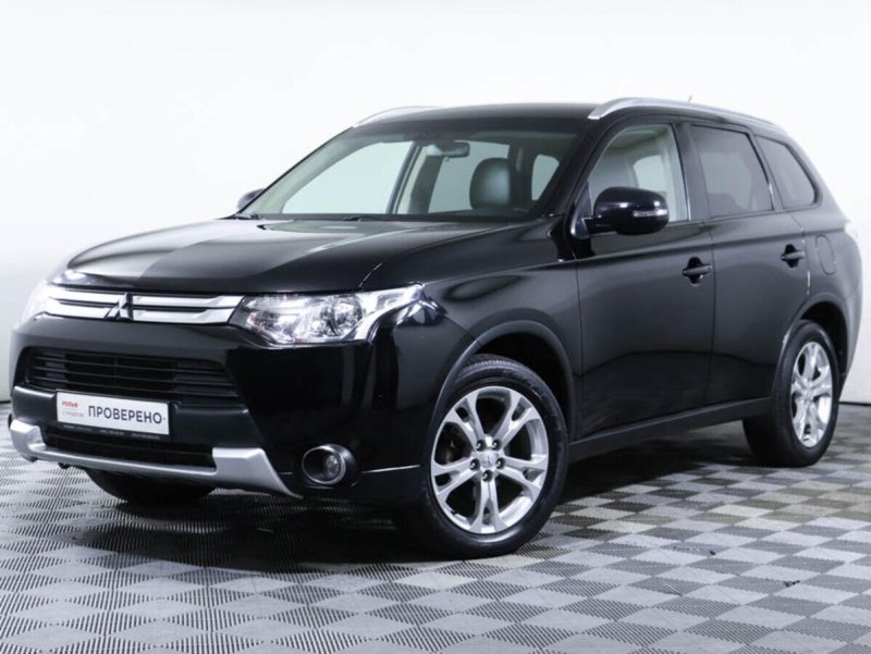 Mitsubishi Outlander 2015 черный