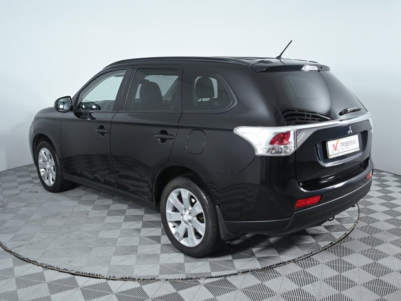 Mitsubishi Outlander 3 черный