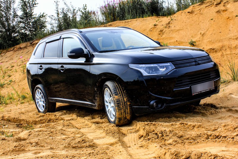 Mitsubishi Outlander 2020 Black Edition