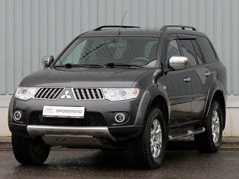 Mitsubishi Pajero Sport 2010 года