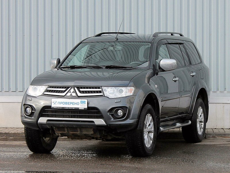 Mitsubishi Pajero Sport 2015