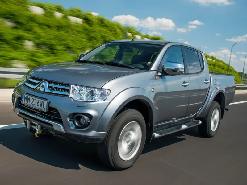 Mitsubishi l200 IV