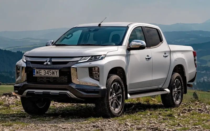 L200 Mitsubishi 2020