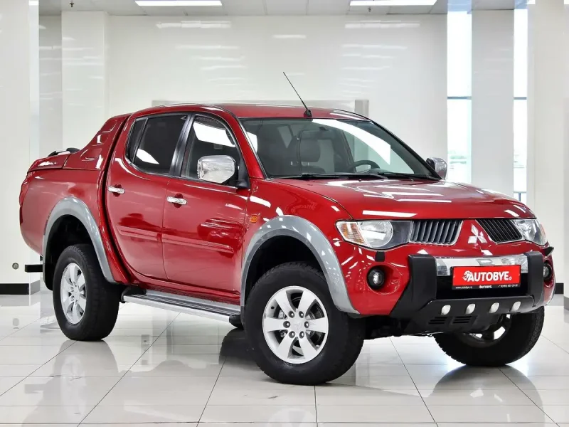 Mitsubishi l200 IV