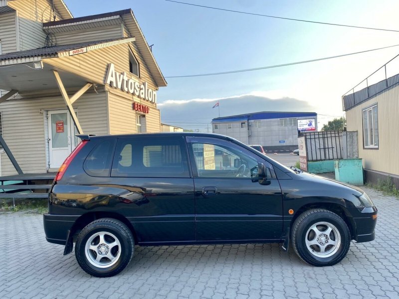 Mitsubishi RVR 1998
