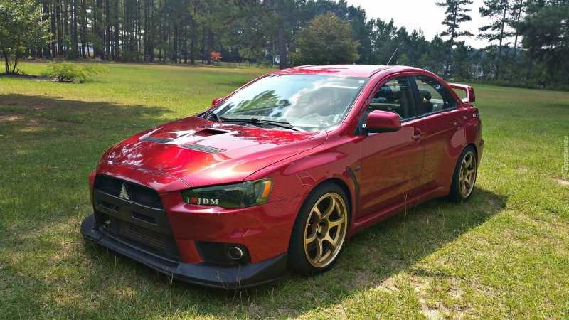 Mitsubishi Lancer Evolution 10 White