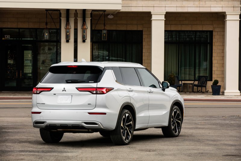 Mitsubishi Outlander PHEV 2017