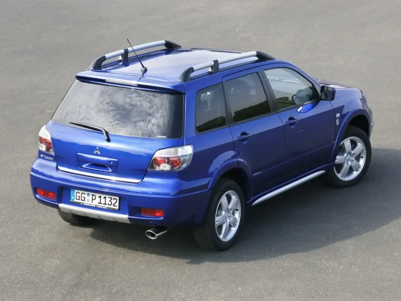 Mitsubishi Outlander 1