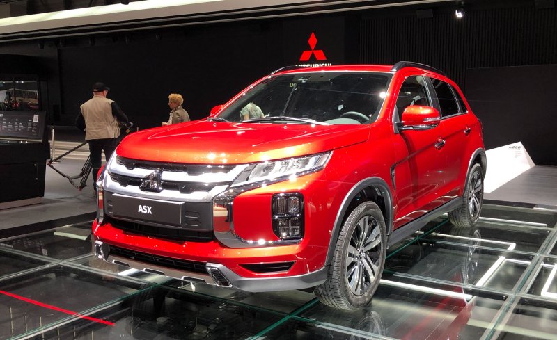 Mitsubishi Outlander 2022 черный