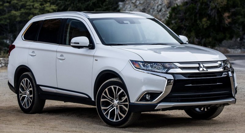 Mitsubishi Outlander 2020 салон