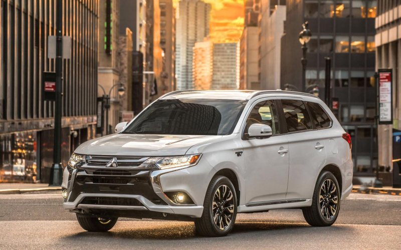 Mitsubishi Outlander 2020