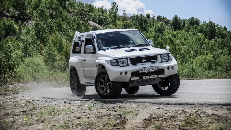 Mitsubishi Pajero Evolution