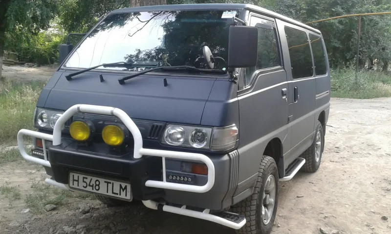 Mitsubishi Delica 3 поколение