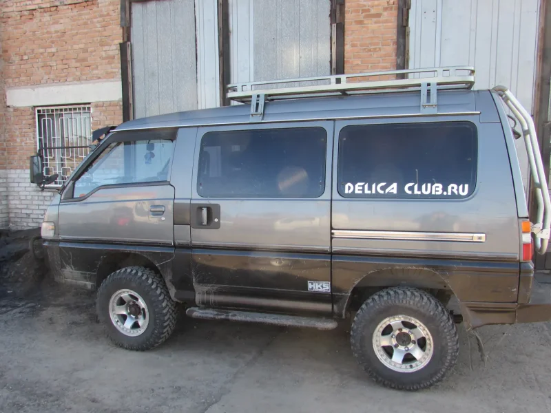 Delica 1987