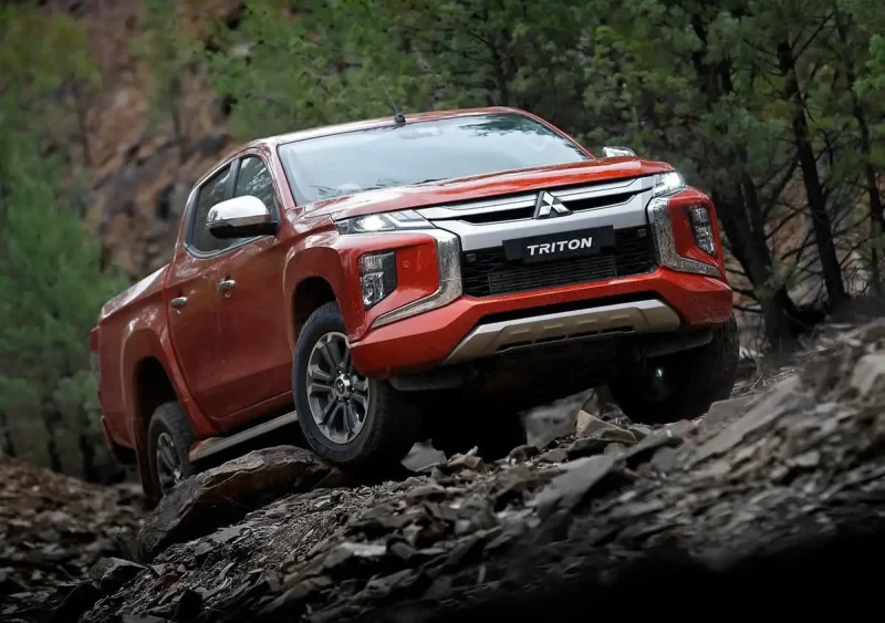 L200 Mitsubishi 2020