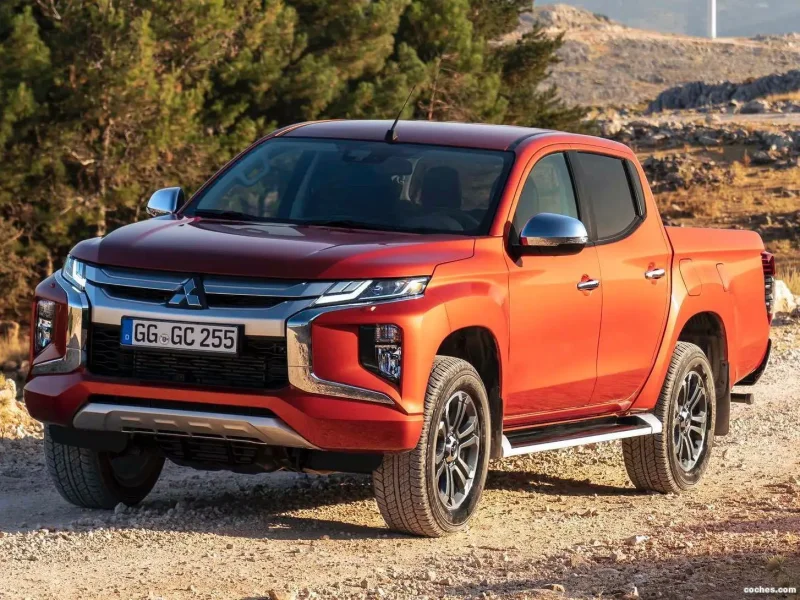 L200 Mitsubishi 2020