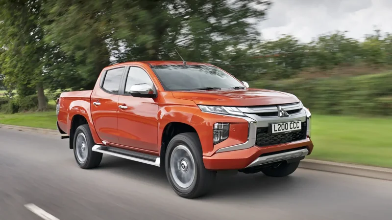 L200 Mitsubishi 2020