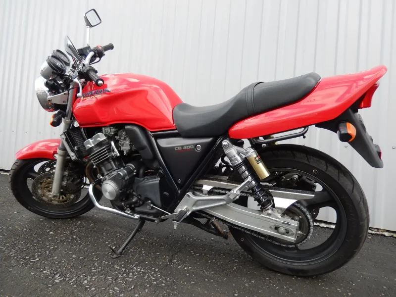 Honda CB 400 красный