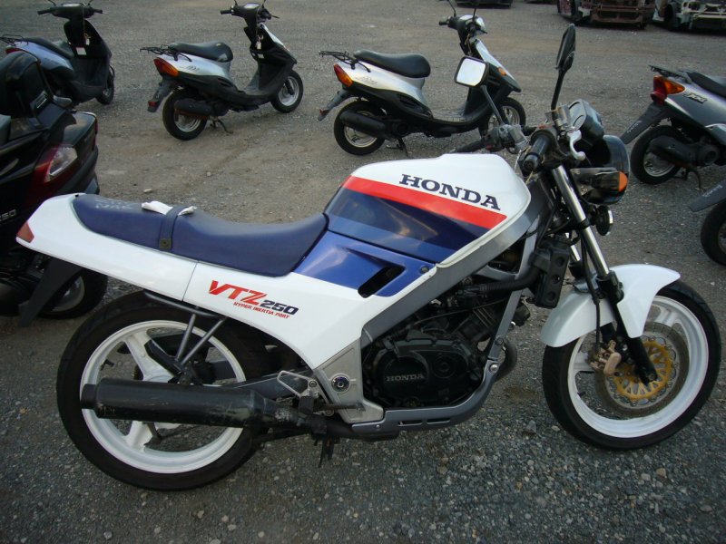 Мотоцикл Хонда VTZ 250