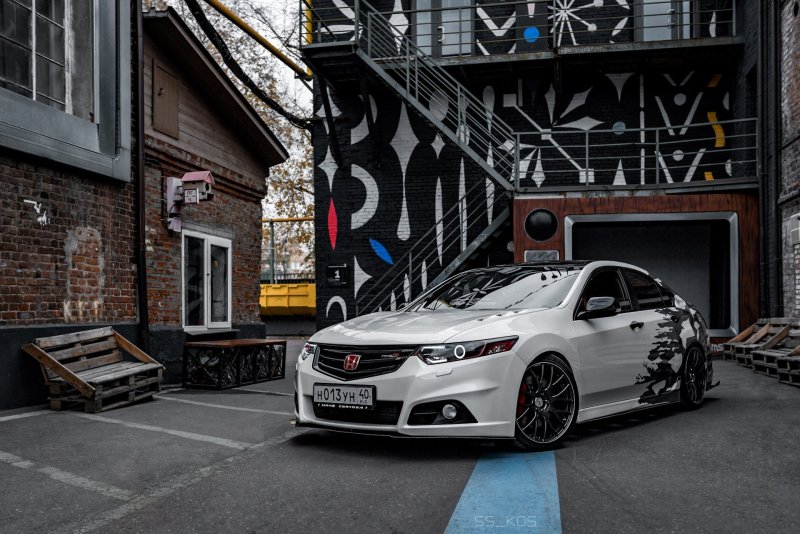 Honda Accord 8 Type s чёрный зимой