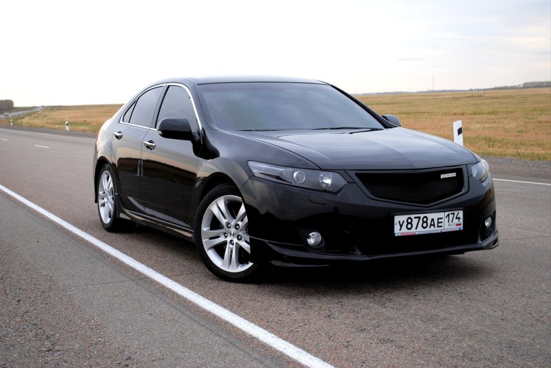 Honda Accord 8 Black Tuning