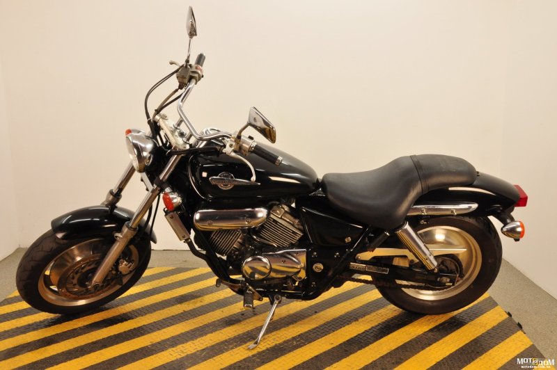 Honda Magna 250 19