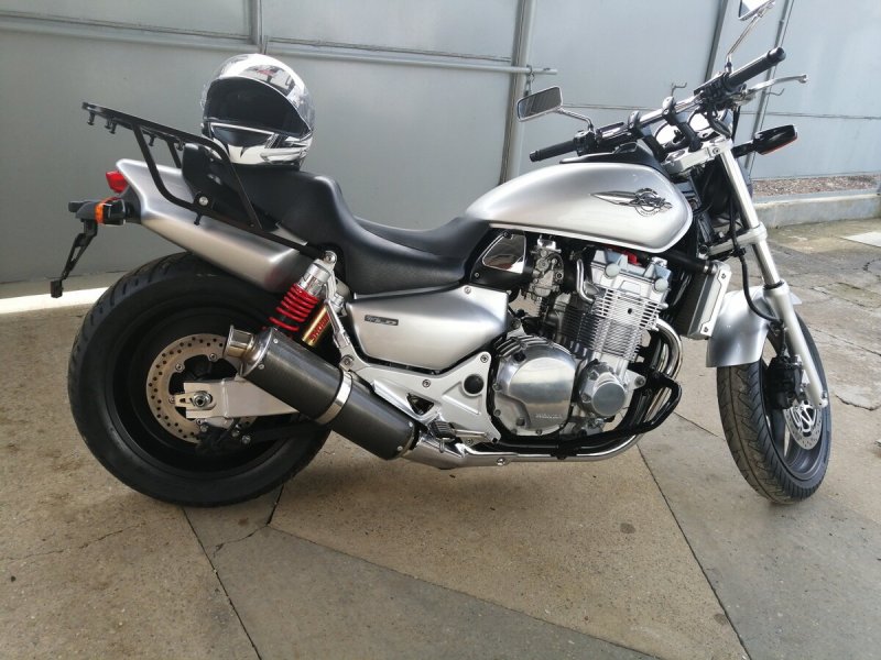 Мотоцикл Honda x4 1300