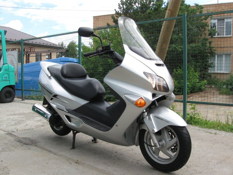 Honda Forza mf08