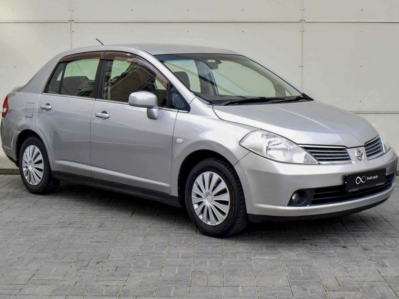 Nissan Tiida 2013