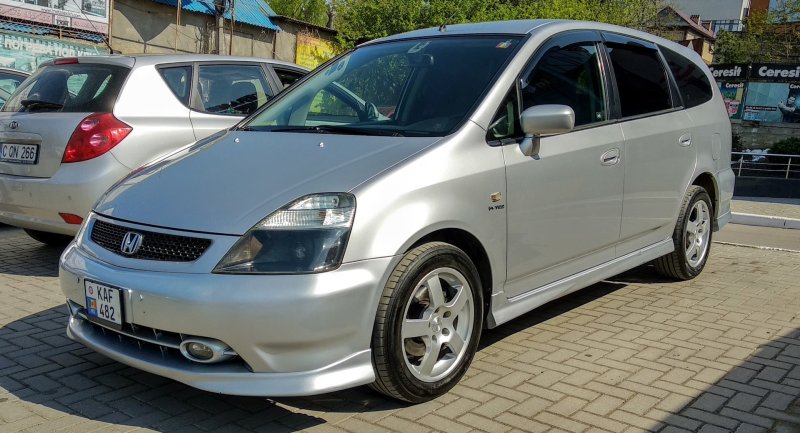 Honda Stream 2000