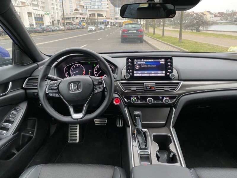 Honda Accord 2018 салон