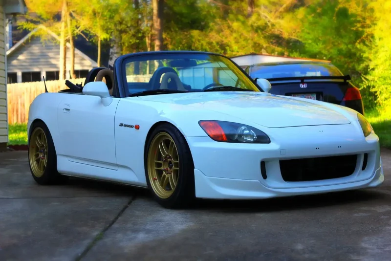 Honda s 2000 r1