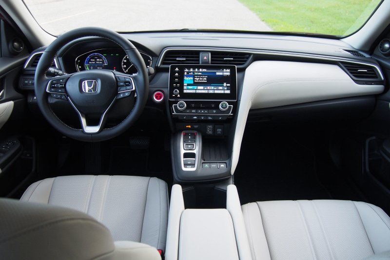 Honda Insight новая