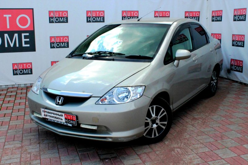 Honda Fit седан