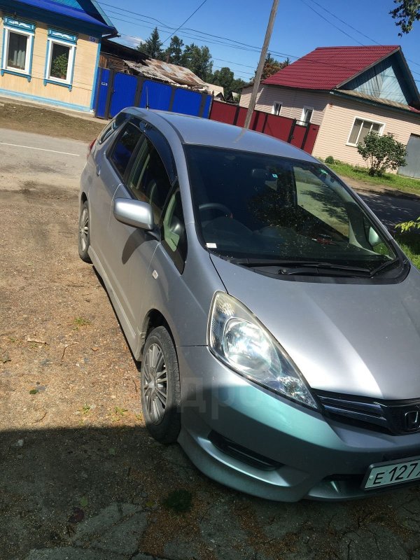 Honda Fit Shuttle 2012