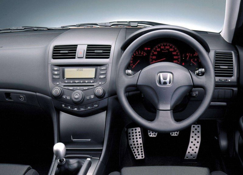 Honda Accord Euro r салон