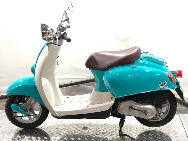 Скутер Honda giorno 50 af70