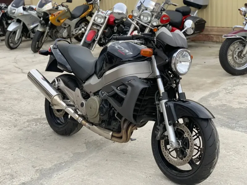 Мотоцикл Honda x11
