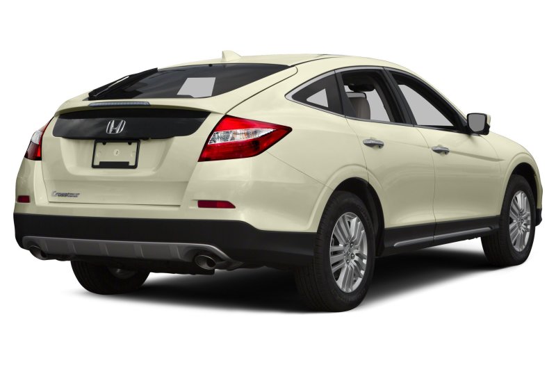 Черная Honda Crosstour 2014