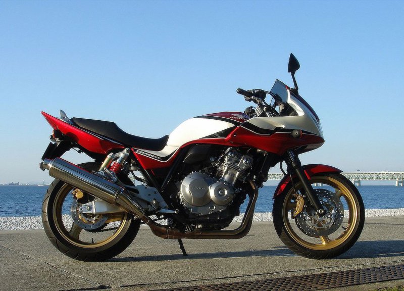 Honda cb400sf Revo nc42