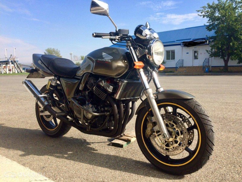 Honda CB 400