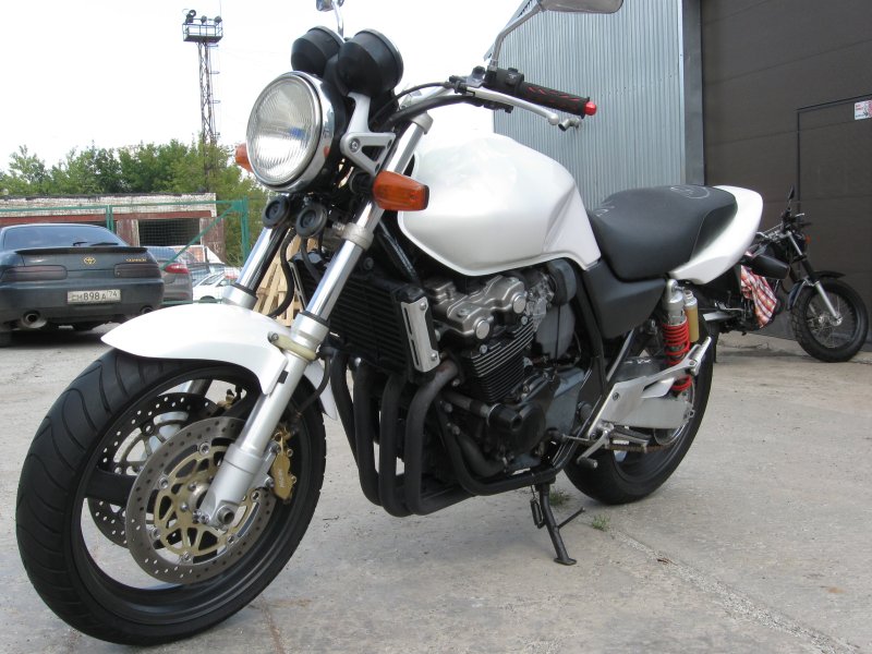 Honda CB 400 белый