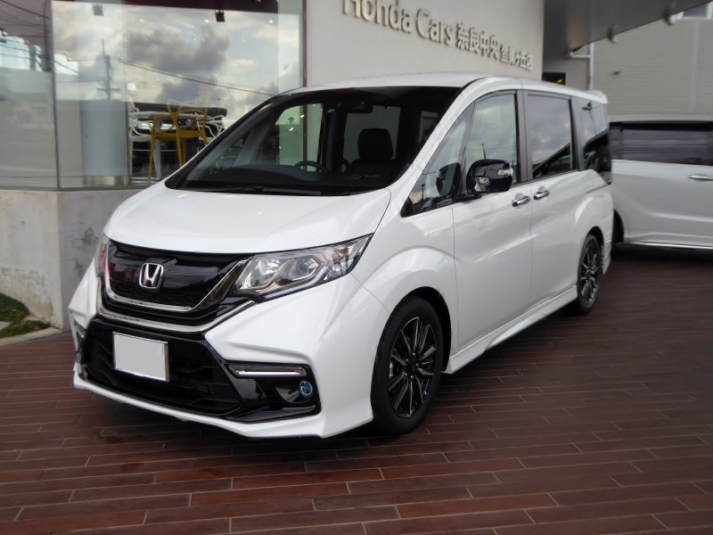 Honda Stepwgn 2015