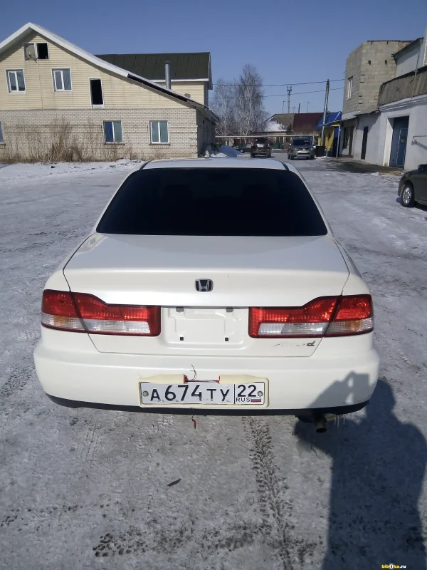 Honda Accord 2001 белый