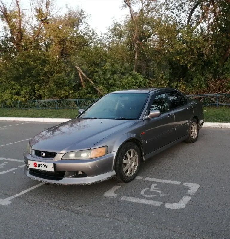 Honda Accord 2001 год