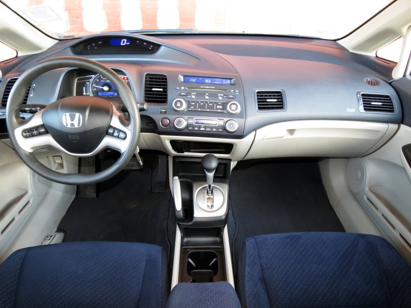 Honda CR-V 2010 салон