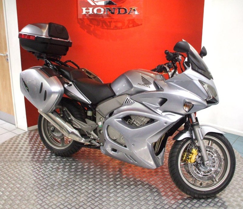 Мотоцикл Honda CBF 1000