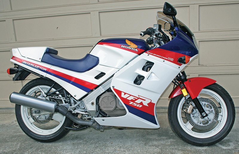 Honda vfr750f (rc36, 1990-1993)
